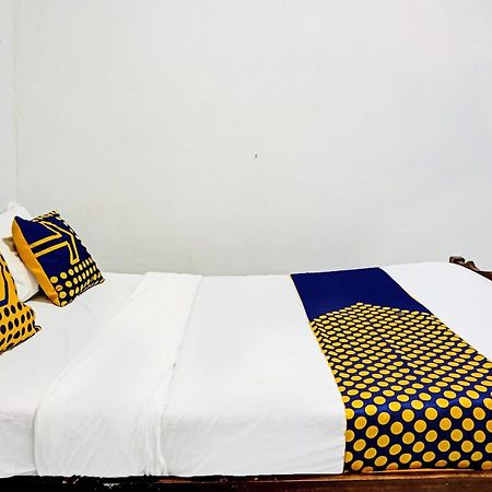 מלון פסורואן Oyo Life 91896 Kost Bu Dewi Syariah מראה חיצוני תמונה